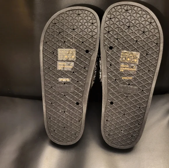 ●●BAMBOO RHINESTONE SLIDES●● - Picture 3 of 8